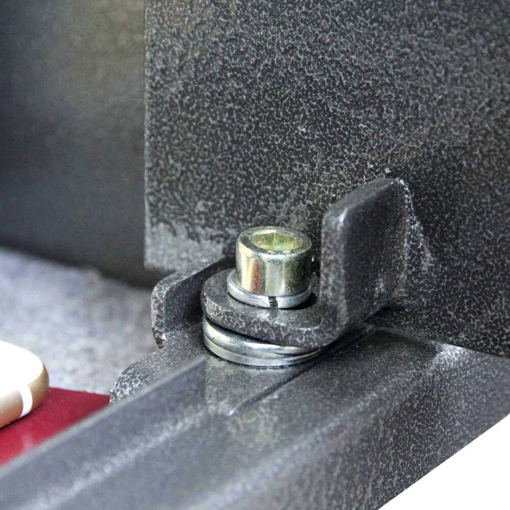 Vela SS0801K Safe With Key Lock